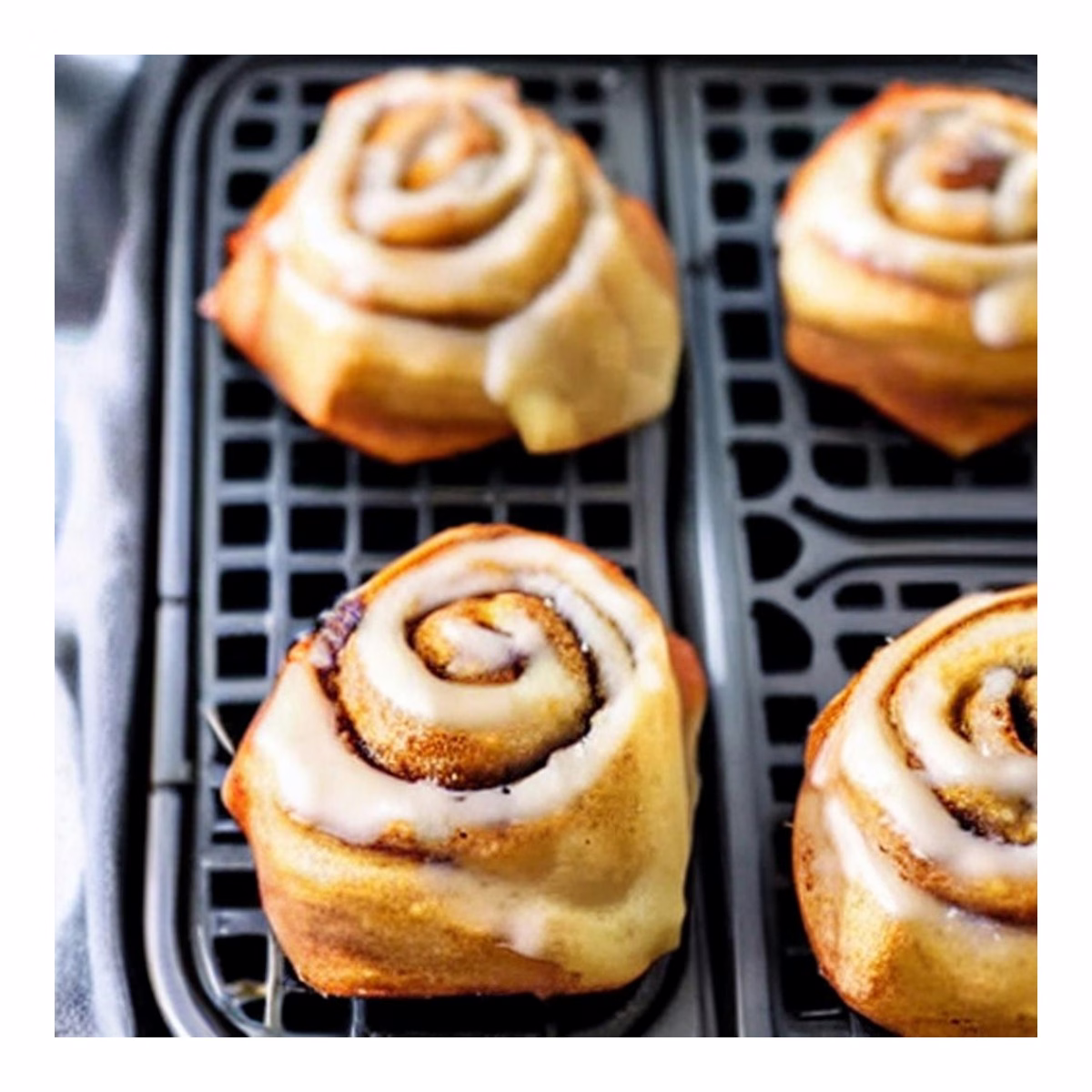Air Fryer Cinnamon Rolls - Image 2
